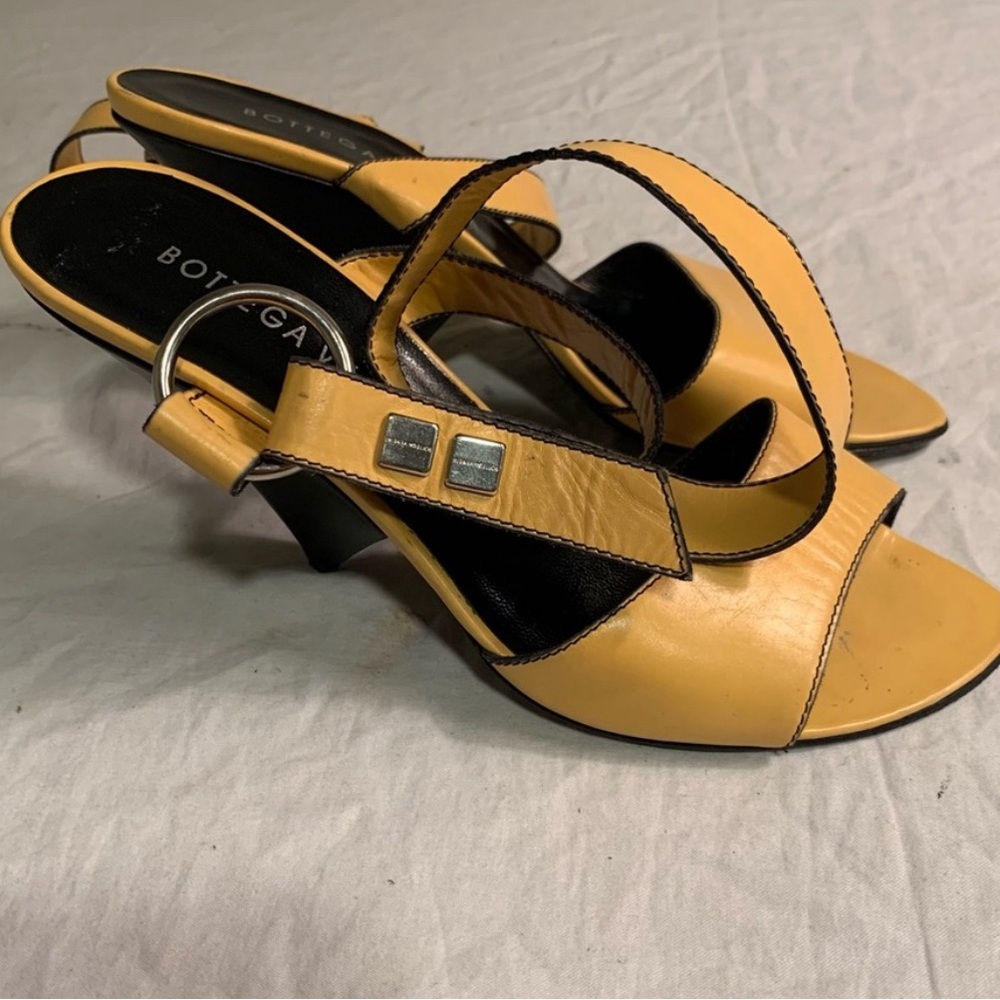 Sandals - Picture 7 of 10